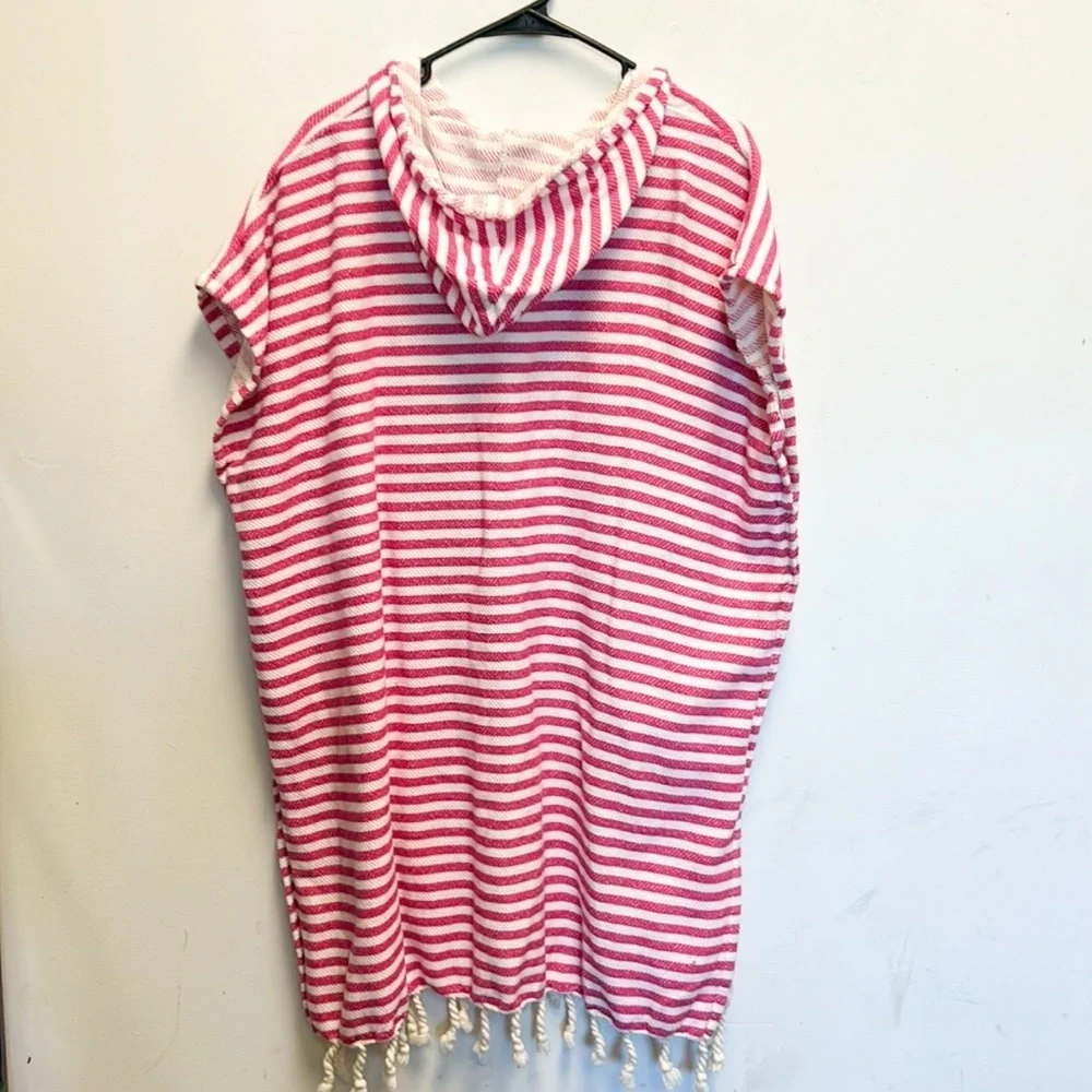Hat Attack hooded fringe coverup